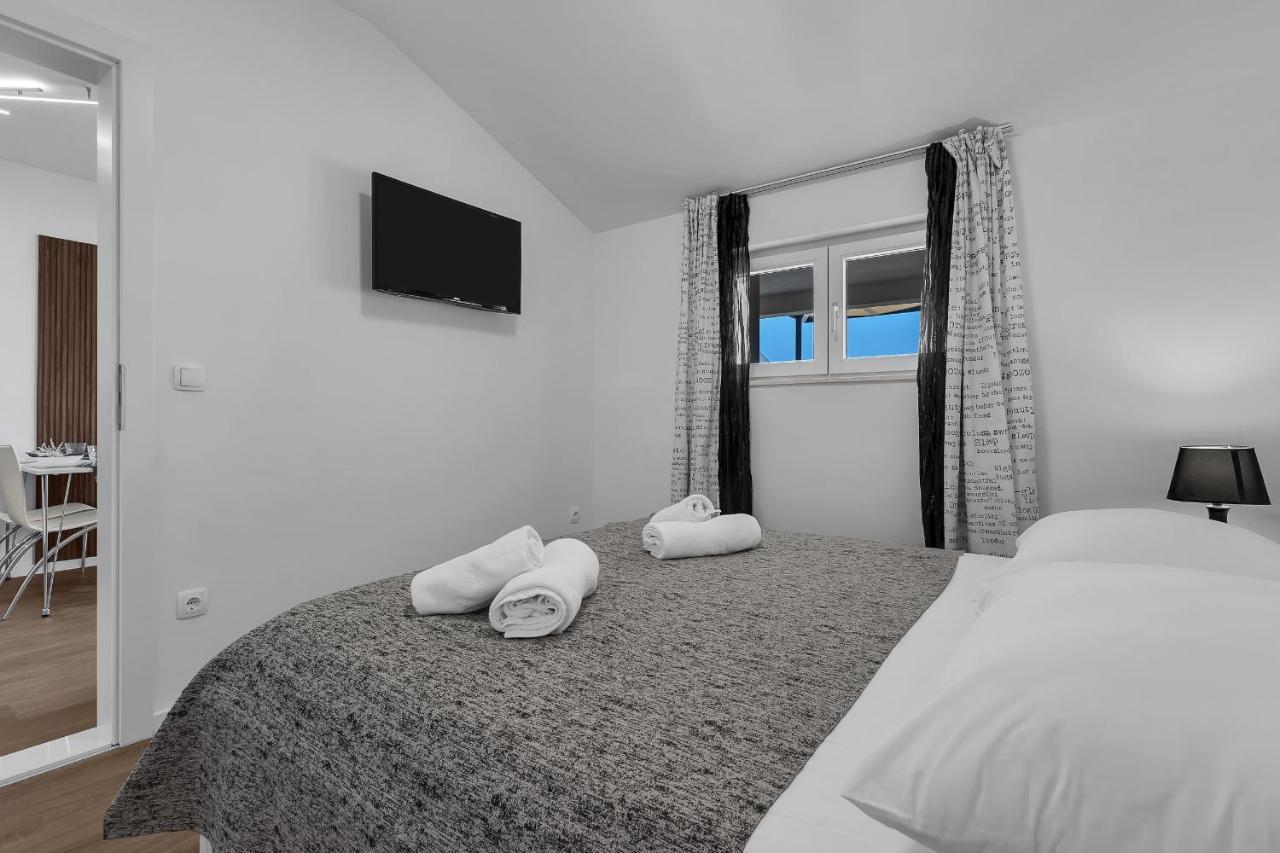 Rafael Apartment Makarska Exterior foto